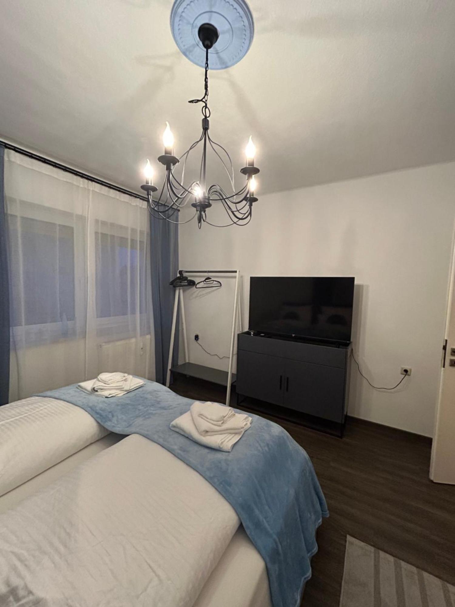 Mintara Apartment Charme Der Stadt Parkplatz Netflix Und Sky Lichtenfels  Dış mekan fotoğraf